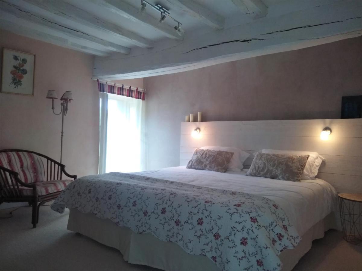 Chambres D'Hotes Du Noisillet Cinais Екстер'єр фото