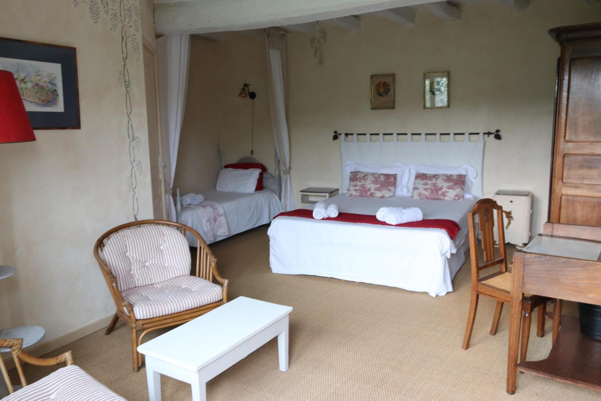 Chambres D'Hotes Du Noisillet Cinais Екстер'єр фото