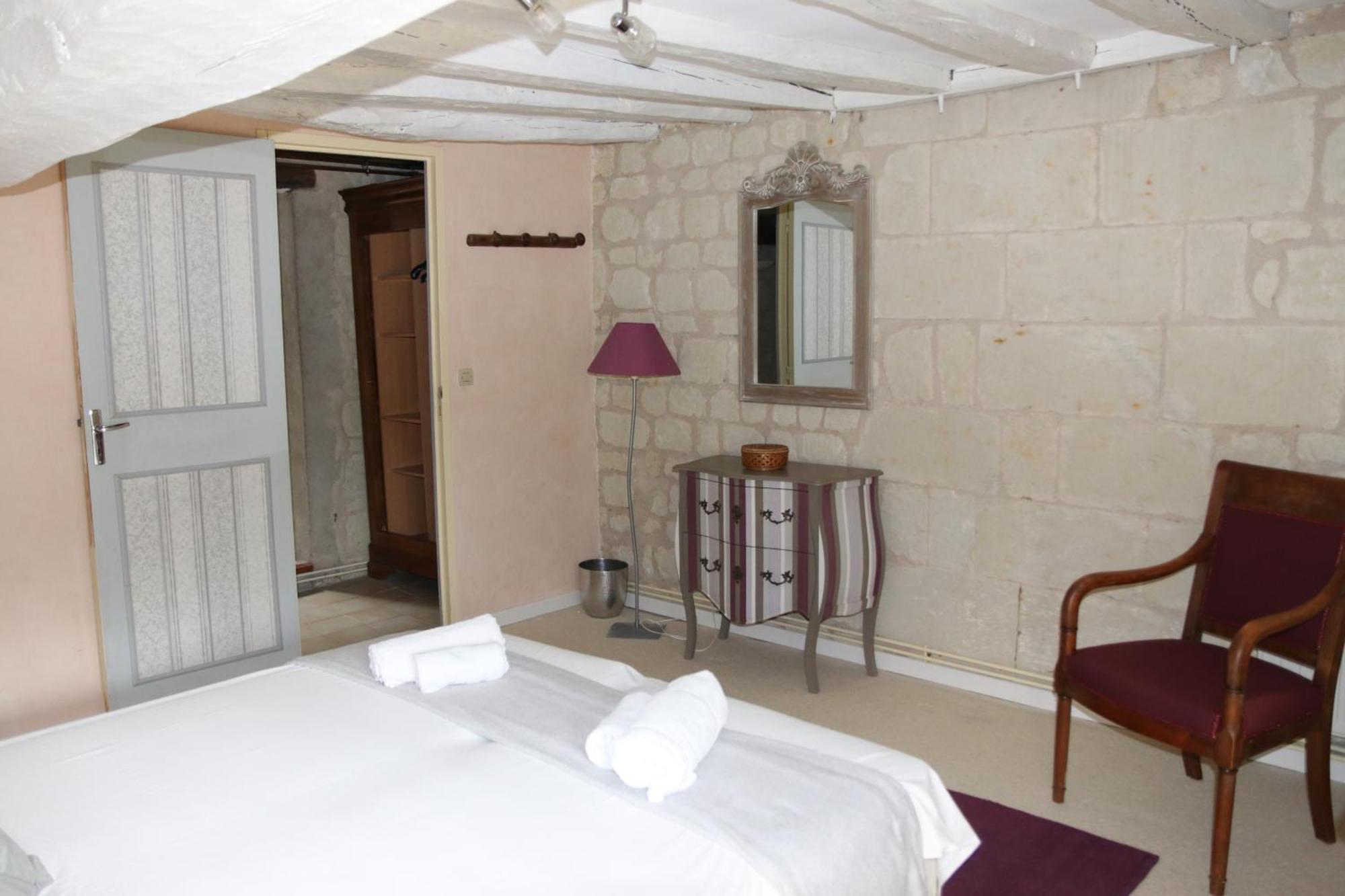 Chambres D'Hotes Du Noisillet Cinais Екстер'єр фото